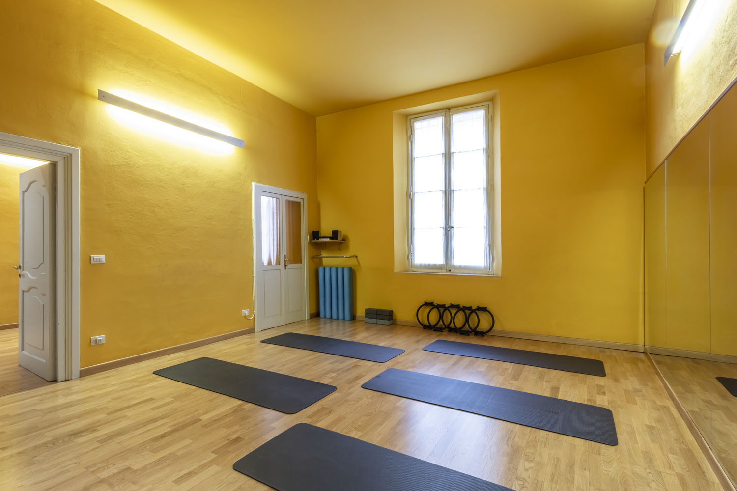 sala dedicata all'allenamento a corpo libero con personal trainer qualificati nella palestra FisiLabor