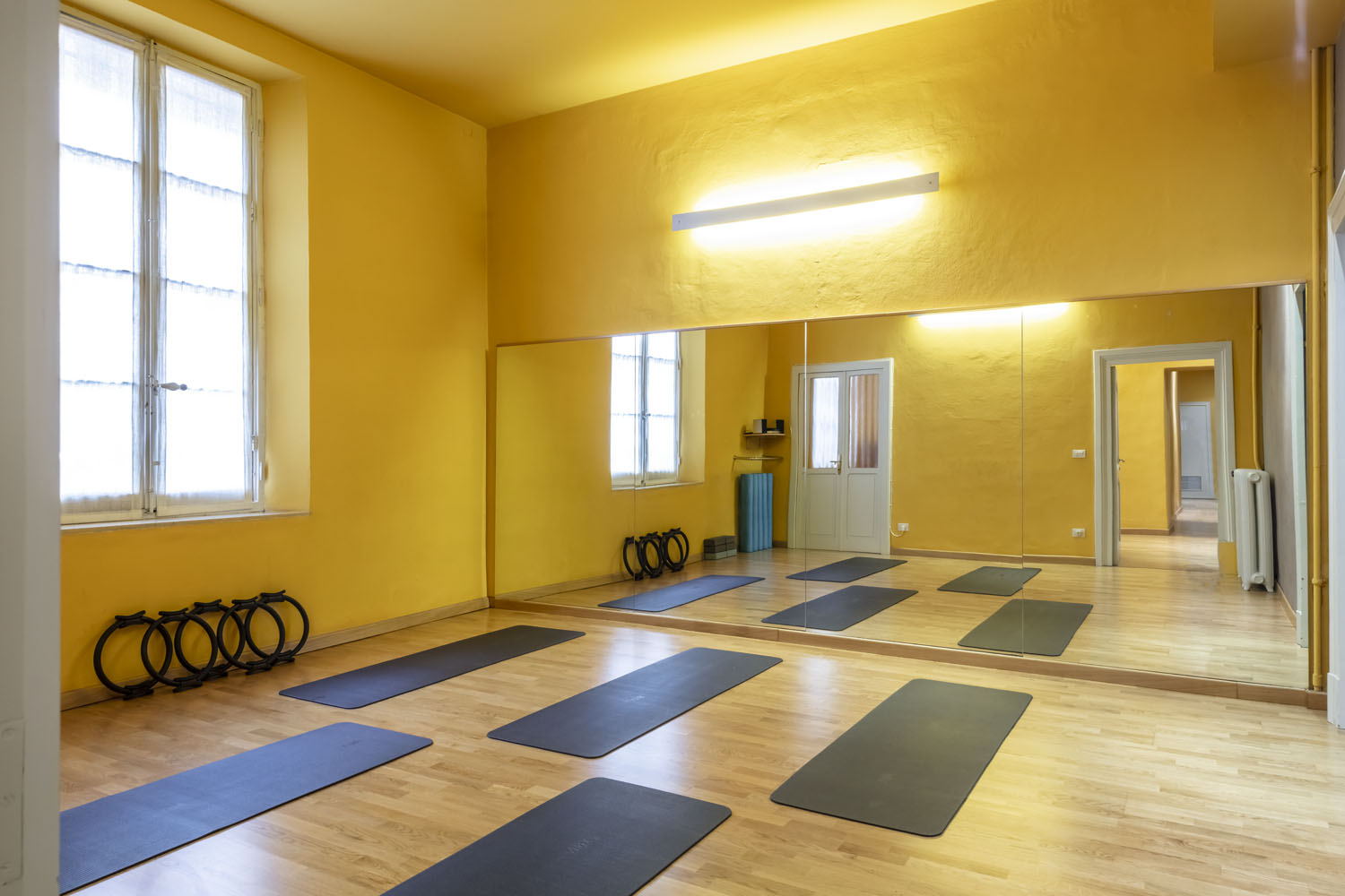 sala per i corsi di Pilates e Yoga della palestra FisiLabor